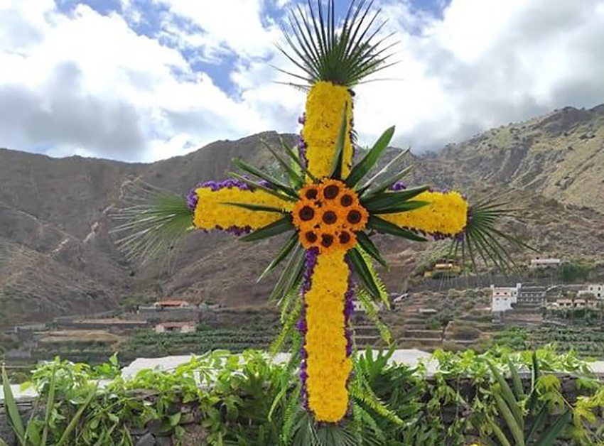 Hermigua celebra el Día de la Cruz con el concurso de decoración de cruces
